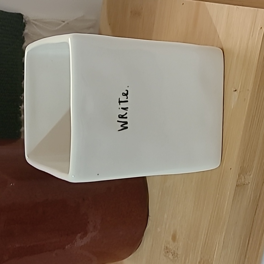 Ray Dunn pencil holder